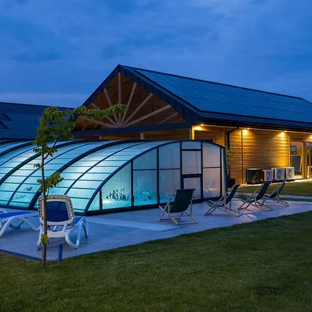 Wakacyjna Osada Lodge Jezierzany