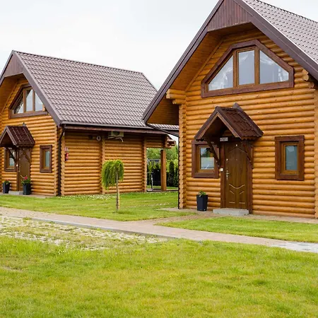 Wakacyjna Osada Lodge *