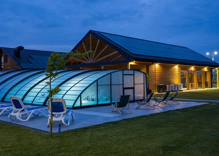 Wakacyjna Osada Lodge Jezierzany